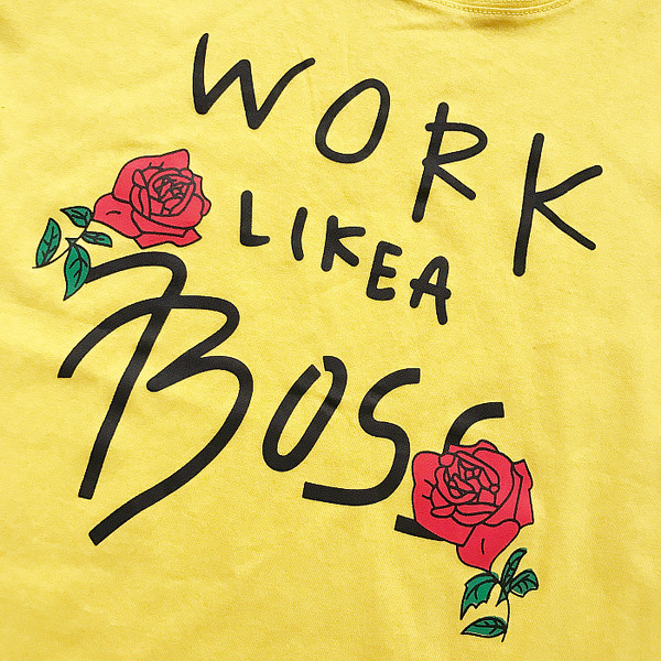 Καθημερινά κυρίες γιλέκο με την επιγραφή σε μαύρο, λευκό, κίτρινο και ροζ