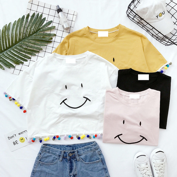 Φρέσκα κυρίες μπλούζα με πολύχρωμες μπάλες σε τέσσερα χρώματα