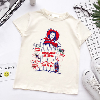 Casual κορυφές σε λευκό με διάφορες εικόνες