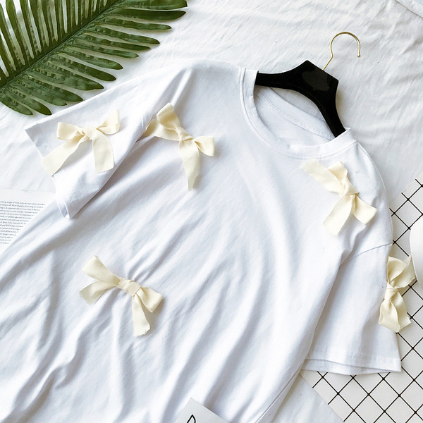 μπλούζα Κομψή γυναικεία σε μαύρο, κόκκινο και λευκό χρώμα με κορδέλες