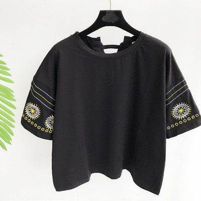 Όμορφες κυρίες μπλούζα με έθνικ μοτίβα σε μαύρο, ροζ και λευκό