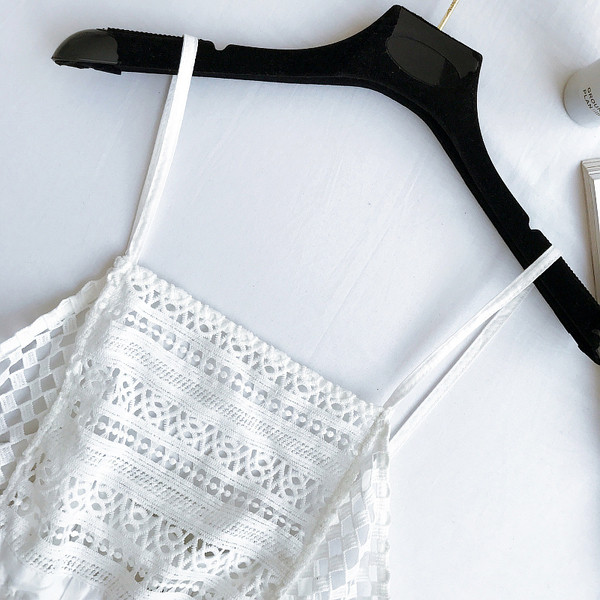 Καλοκαίρι κυρίες δαντέλα κορυφή της δεξαμενής με λεπτές τιράντες σε μαύρο και άσπρο