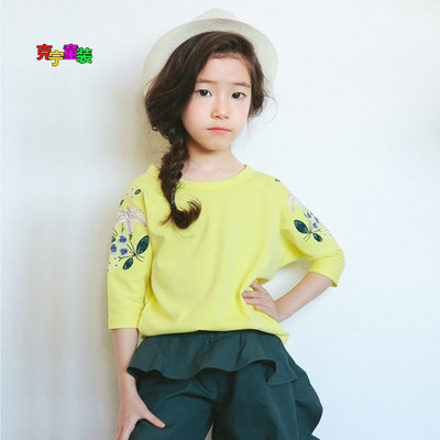 Стилна детска блуза за момичета в различни цветове с бродерия на ръкавите