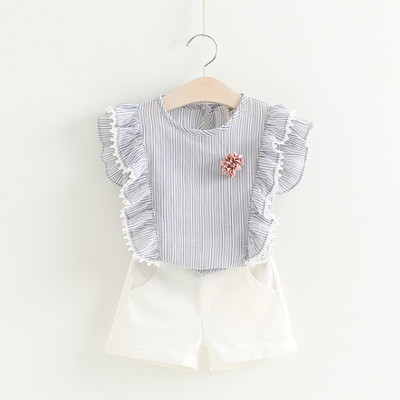 Απαλό σύνολο για κορίτσια - κοντό παντελόνι σε λευκό με ριγέ φανέλα σε ροζ και μπλε χρώμα