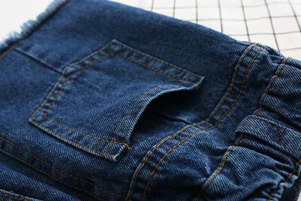 Τζιν φούστα για κορίτσια σε μπλε με κέντημα και ελαφρώς σχισμένο