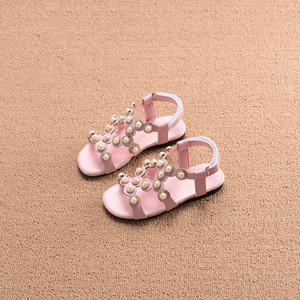 Παιδικά σανδάλια για τα κορίτσια κατάλληλο για τη ζωή με χάντρες