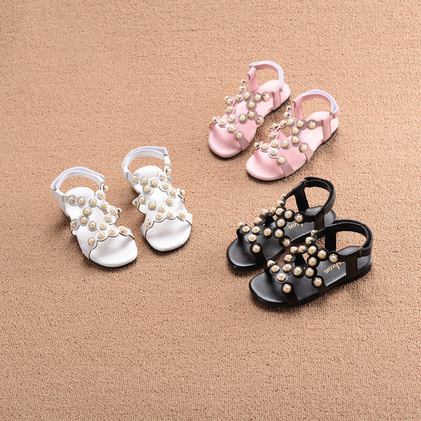 Παιδικά σανδάλια για τα κορίτσια κατάλληλο για τη ζωή με χάντρες