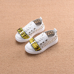 Όμορφα παιδικά πάνινα παπούτσια για κορίτσια - λευκά και μαύρα