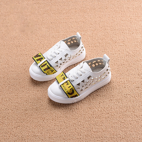 Όμορφα παιδικά πάνινα παπούτσια για κορίτσια - λευκά και μαύρα