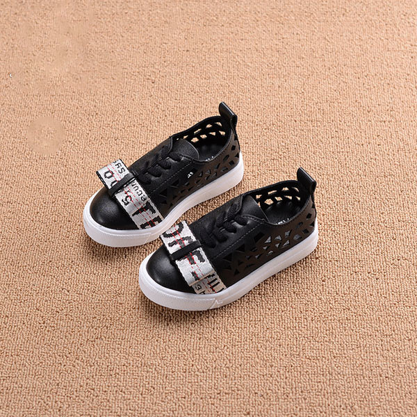 Όμορφα παιδικά πάνινα παπούτσια για κορίτσια - λευκά και μαύρα