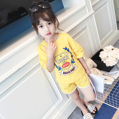 Сладък детски комплект за момичета в червен, бял и жълт цвят