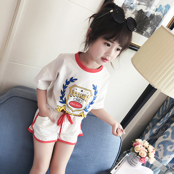 Сладък детски комплект за момичета в червен, бял и жълт цвят