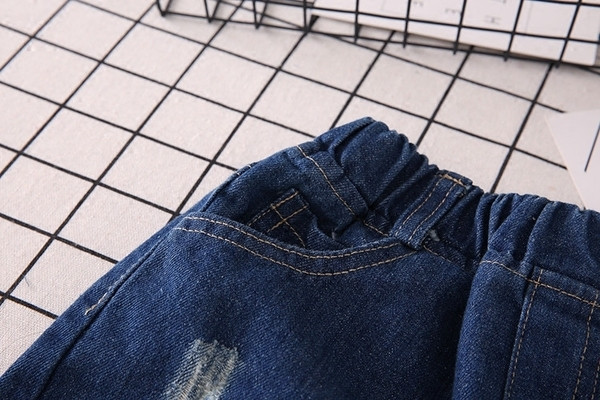 Детски къси дънкови панталони за момичета в тъмен цвят