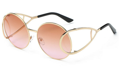 Много стилни дамски слънчеви очила с интересна форма на рамката