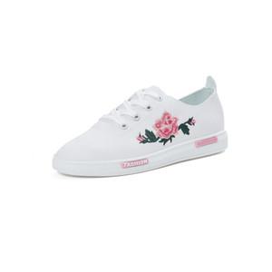 Дамски ежедневни кецове с интересна бродерия на розички -3 модела