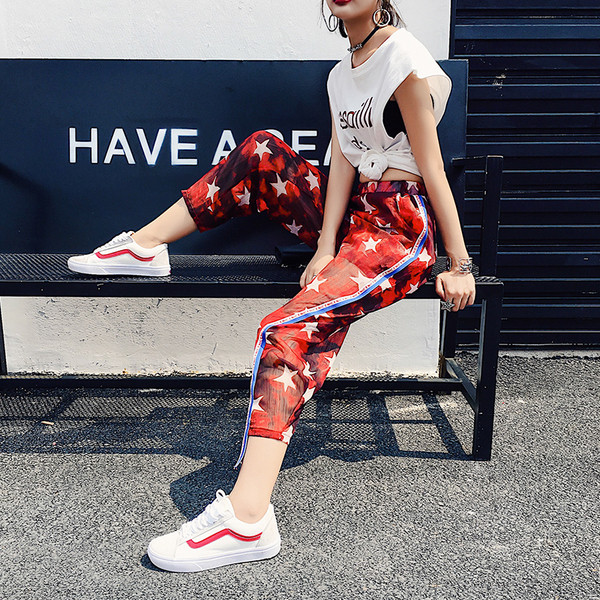 Ефирен дамски панталон в два цвята на звездички