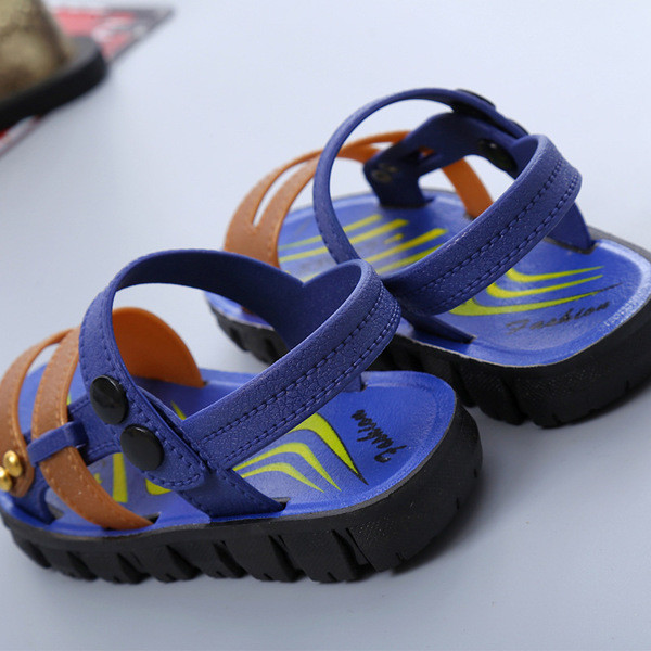 Красиви и удобни детски сандали за момчета