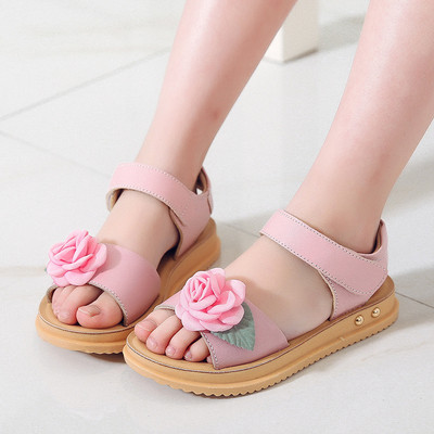 Сладки детски сандали за момичета с декорация роза