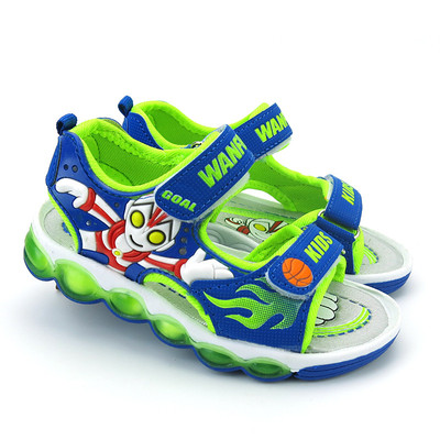 Сладки детски сандали за момчета с лепенки в черен и син цвят