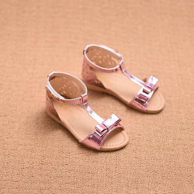 Сладки сандали за момичета с панделка в бял, сребърен и розов цвят