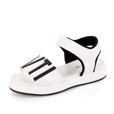 Красиви детски сандали за момичета с удобна подметка в черен, бял и розов цвят