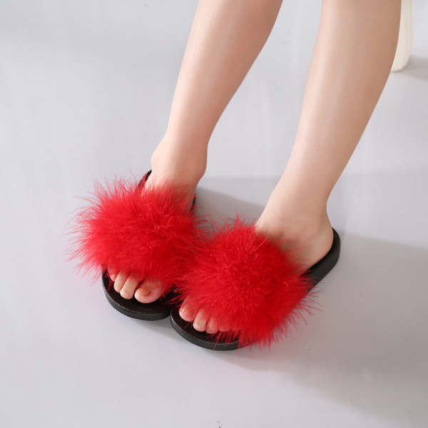 παντόφλες Όμορφη παιδιών για τα κορίτσια με φτερά σε κόκκινο, μαύρο και γκρι