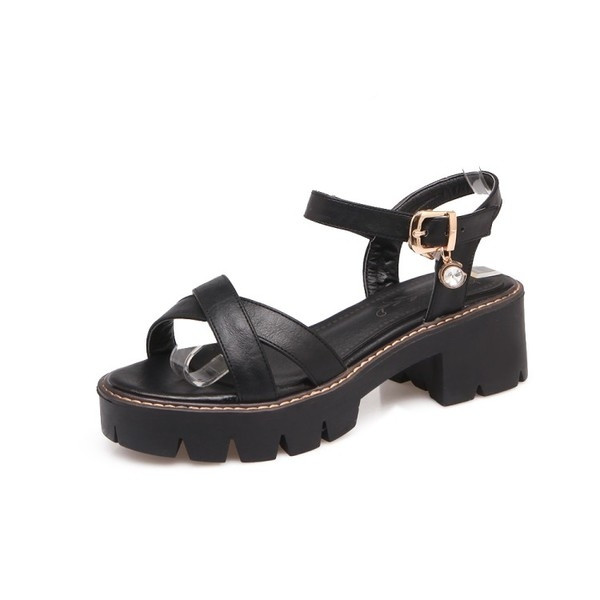 Бохемски сандали за дамите с лек ток - много удобни, с кръстосани каишки