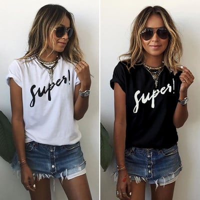 Όμορφες κυρίες T-shirt με την επιγραφή «Super»