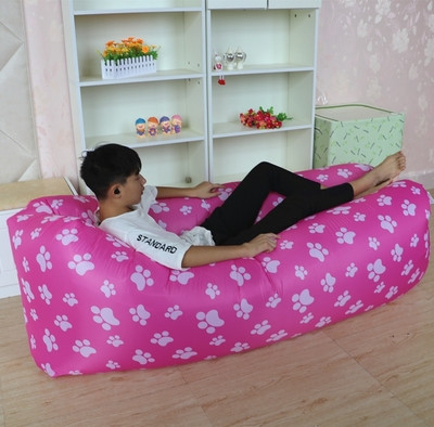 Надуваем диван за къмпинг в различни разцветки - много удобен