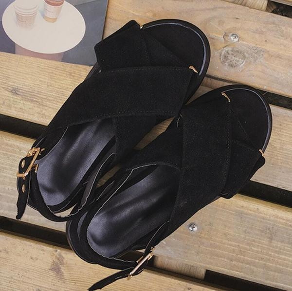 Много красиви дамски сандали за дамите с удобна подметка