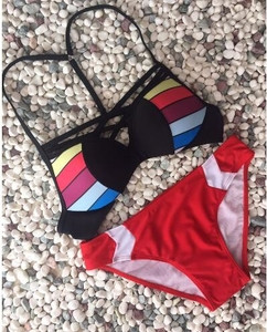 Красив бански костюм за дамите от две части в червен цвят