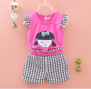 Нежно детско сетче за момичета - тениска + къси панталони