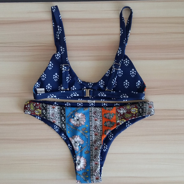 Цветен бански костюм за дамите от две части 