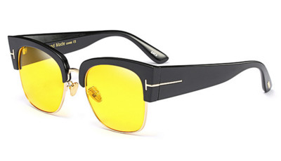 Модерни дамски очила в различни цветове