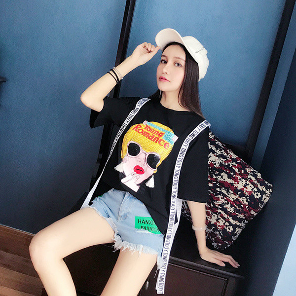 Γυναικειά  μπλούζα μεμανίκι  και 3/4 σε ευρύ μοντέλο