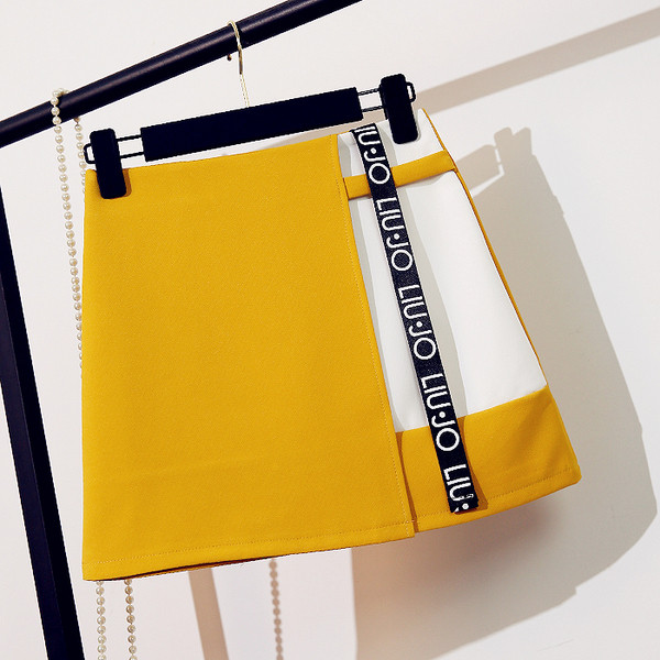  Γυναικεία φούστα  σε μαύρο και άσπρο με επιγραφή