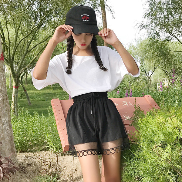 Όμορφη μεγάλη σορτς με δαντέλα - Ελαστική