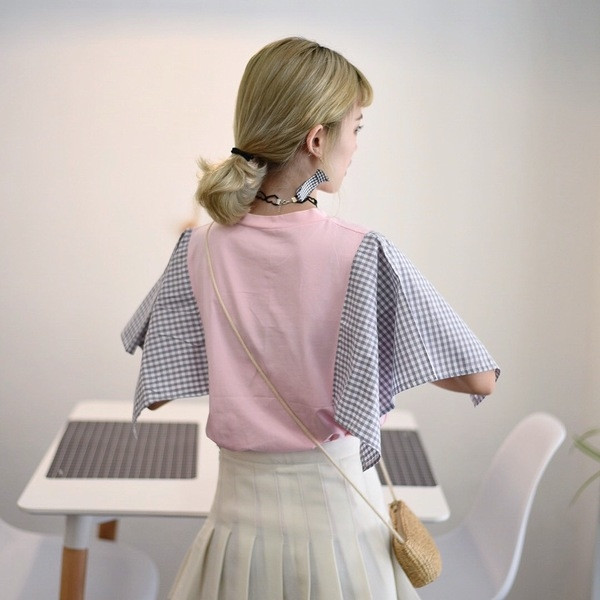 Интересна дамска блуза с широки ръкави на каре 