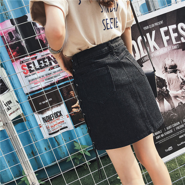 Стилна дамска пола с връзки с висока талия в тъмен цвят