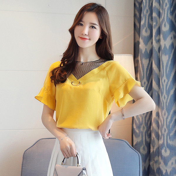 Стилна шифонена блуза с мрежичка и волани по ръкавите