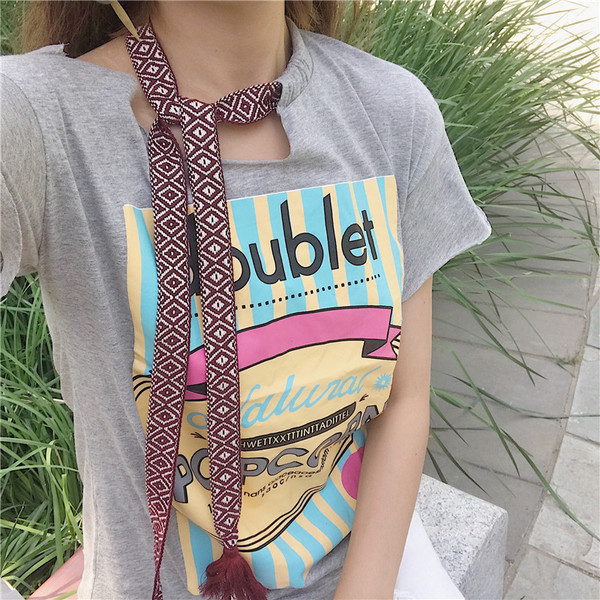 Сладка дамска блуза с връзки около врата