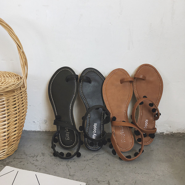 Καθημερινά, δερμάτινα σανδάλια απλό μοντέλο με μπάλες