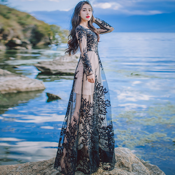  Μοναδικό μακρύ κομψό  γυναικείο φόρεμα με υπέροχη δαντέλα στην πλάτη διάτρητη - 2 χρώματα