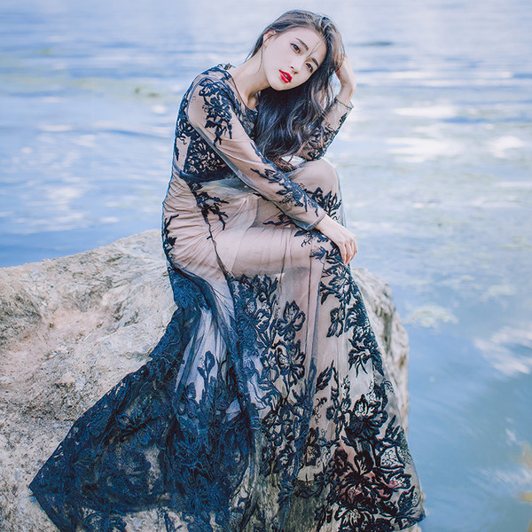  Μοναδικό μακρύ κομψό  γυναικείο φόρεμα με υπέροχη δαντέλα στην πλάτη διάτρητη - 2 χρώματα