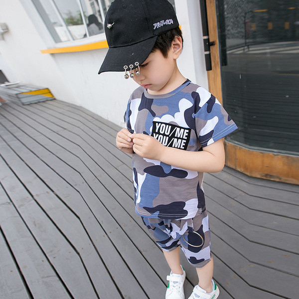 Παιδικό σετ καμουφλάζ για αγόρια - T-shirt + σορτς