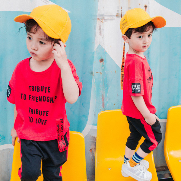 Παιδικό αθλητικό σετ κατάλληλο για τη καθημερινή ζωή