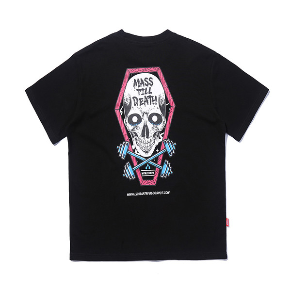 Спортна мъжка тениска с изображение в бял и черен цвят