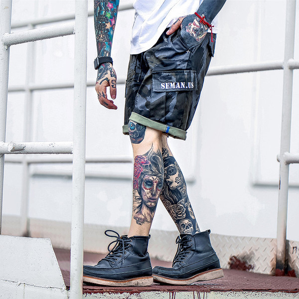 Стилни камуфлажни мъжки къси панталони с джобове