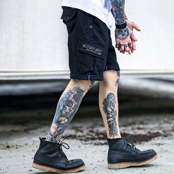 Стилни камуфлажни мъжки къси панталони с джобове