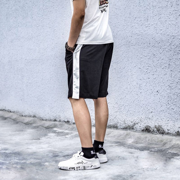 Ежедневни шорти за мъжете в черен цвят